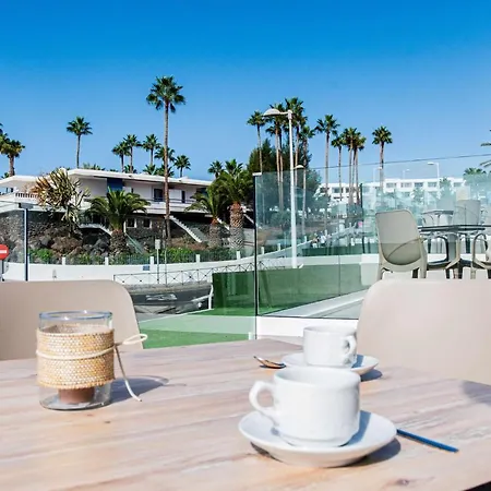 A Mar Whale * プエルト・デル・カルメン